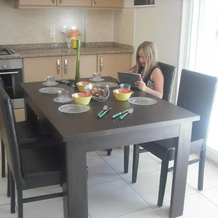 شقة Gorgeous 2 Bed Private Ground Floor